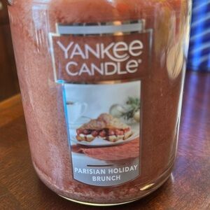 22 ounce large jar Yankee candle Parisian holiday brunch new